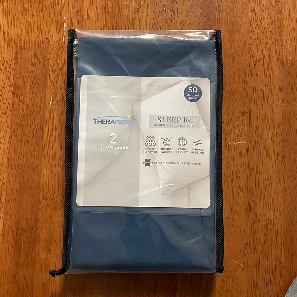 NWT Therapedic Sleep•Rx 2 Pillowcases Size is Standard Queen